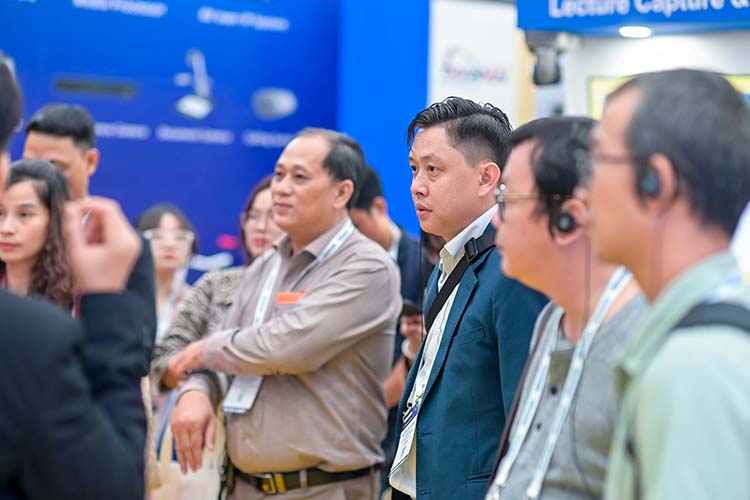 InfoCOmm Asia 6 HI